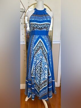Eliza J Scarf Print Halter Crepe de Chine Maxi Dress. Size 0P